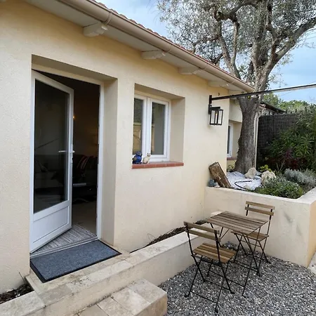 Walk To Town Cozy House Hébergement de vacances *